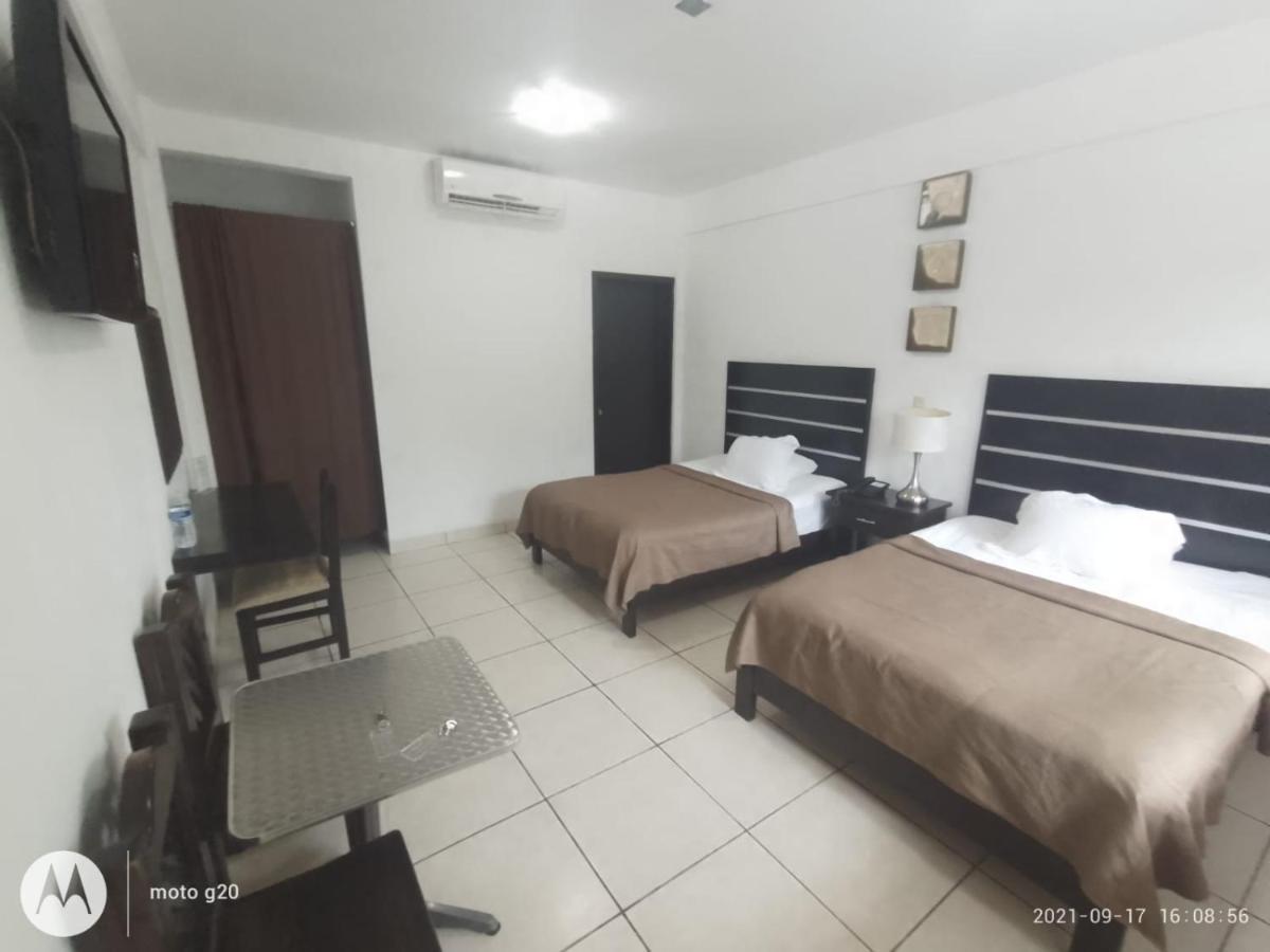 Hotel & Suites Mo Sak Tapachula Extérieur photo